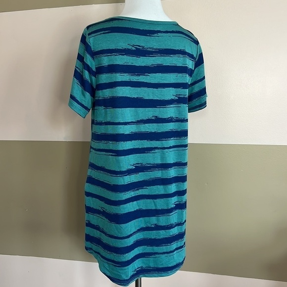 LulaRoe t shirts size Medium - Picture 3 of 8